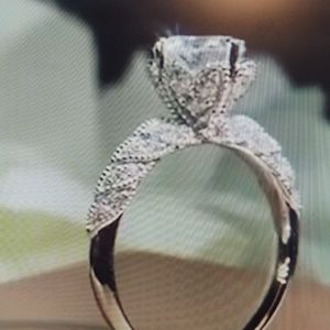 DROPPED PRICE 30%! New 925 Sterling Silver Ring Size 7.5